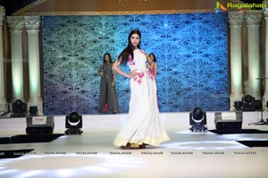 Mamatha Tulluri Handloom Fashion Show