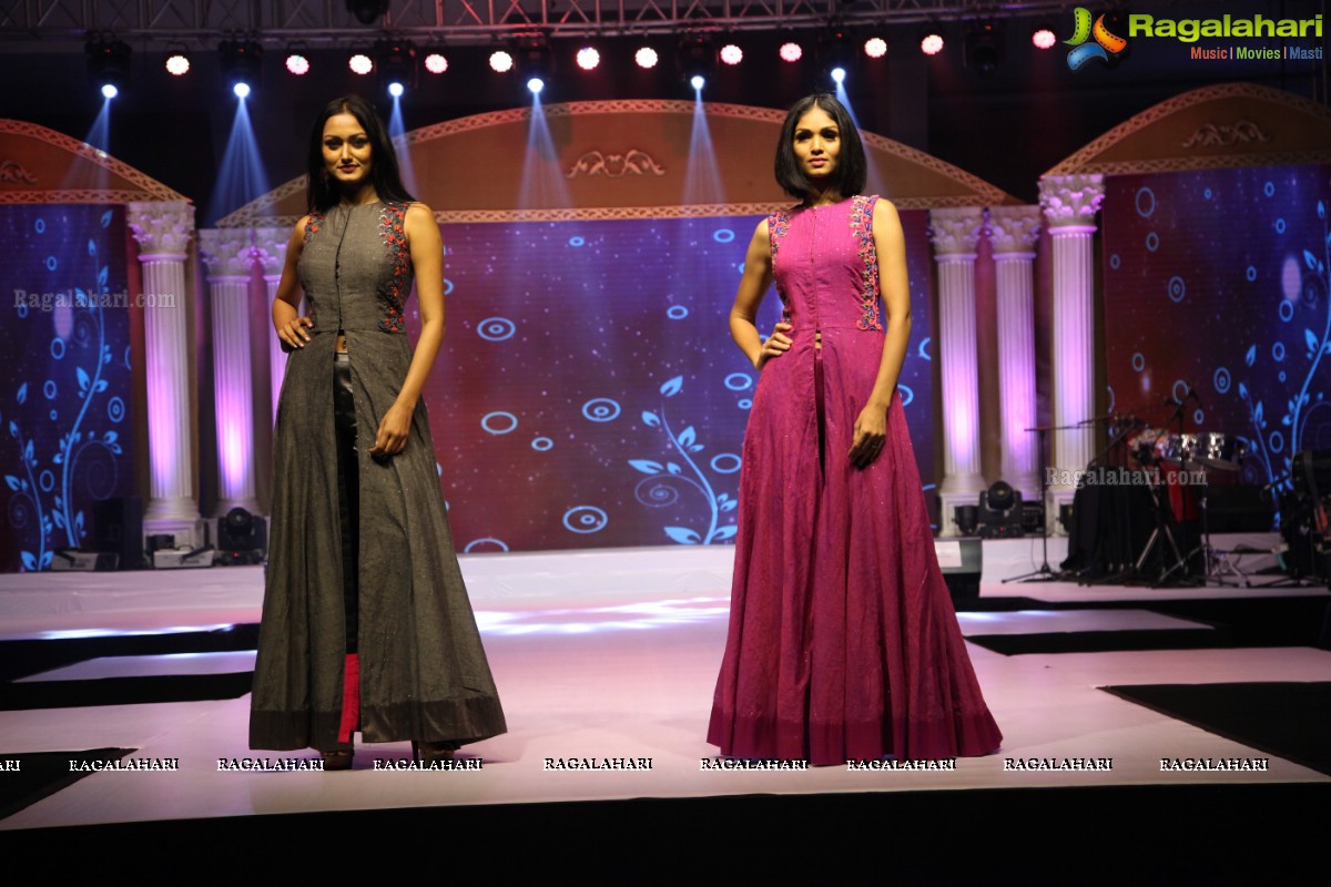 Mamatha Tulluri Handloom Fashion Show at The Cybercity Conventions