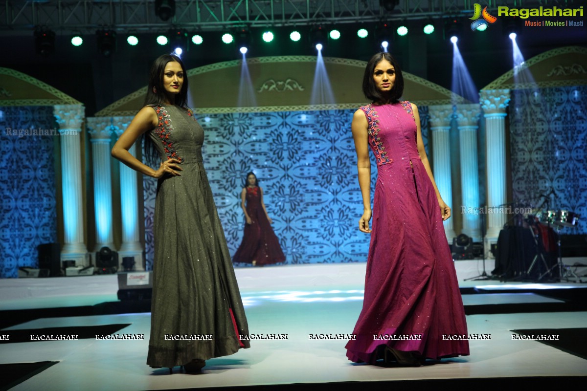 Mamatha Tulluri Handloom Fashion Show at The Cybercity Conventions