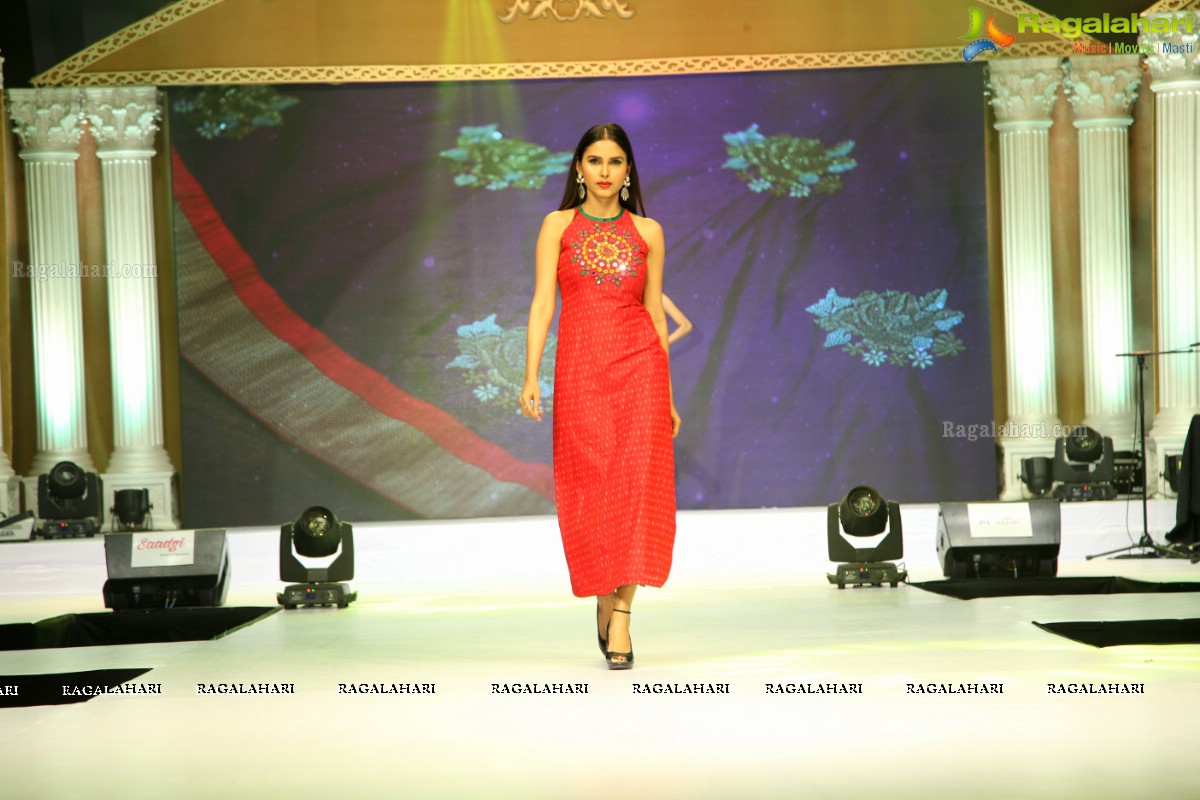 Mamatha Tulluri Handloom Fashion Show at The Cybercity Conventions