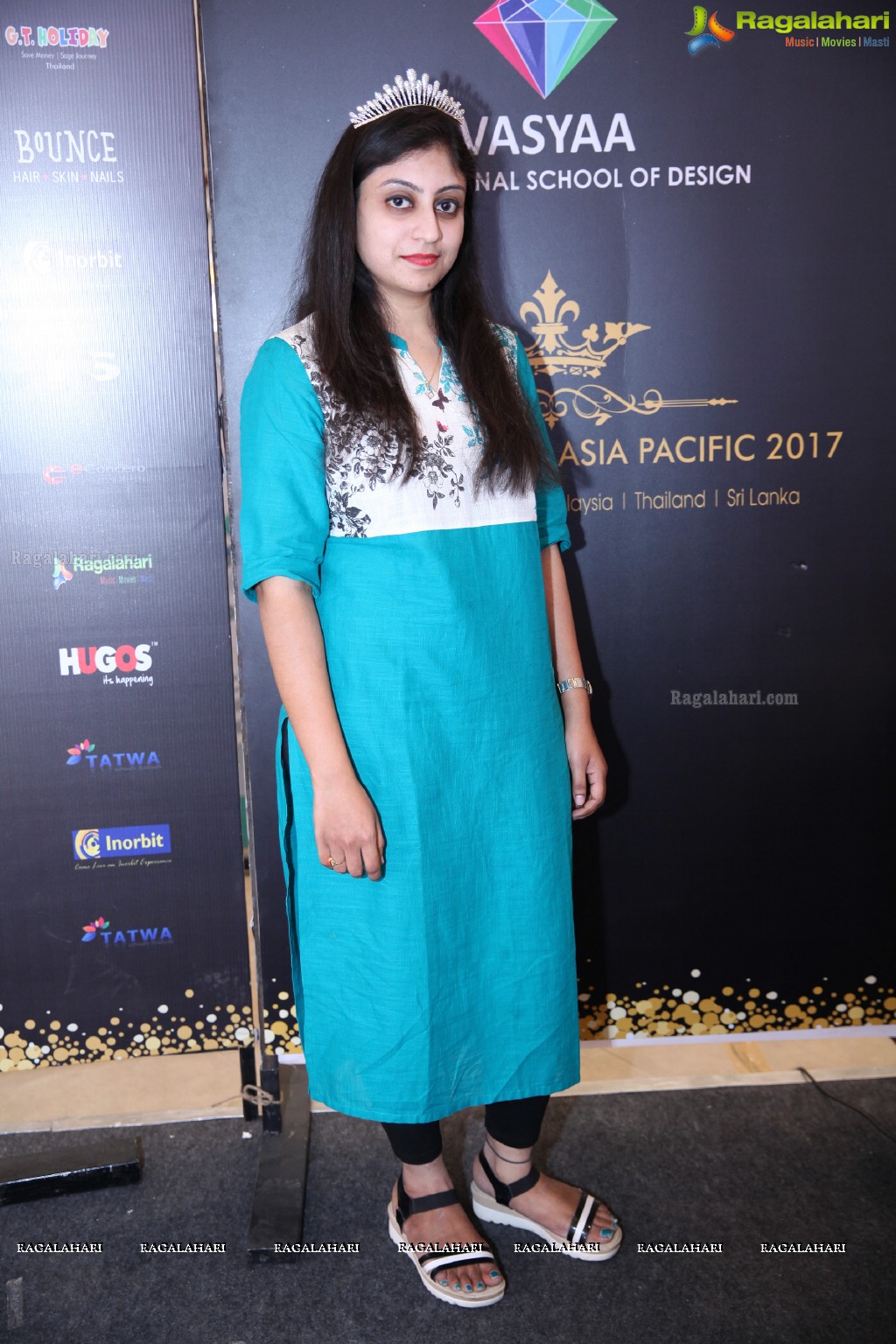 Miss and Mrs. India Asia Pacific 2017 Registrations at Inorbit Mall (Day 2)