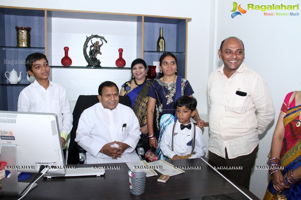 Raunaq Yar Khan launches Opera Gourmet Caterers at Road No.86, Jubilee Hills