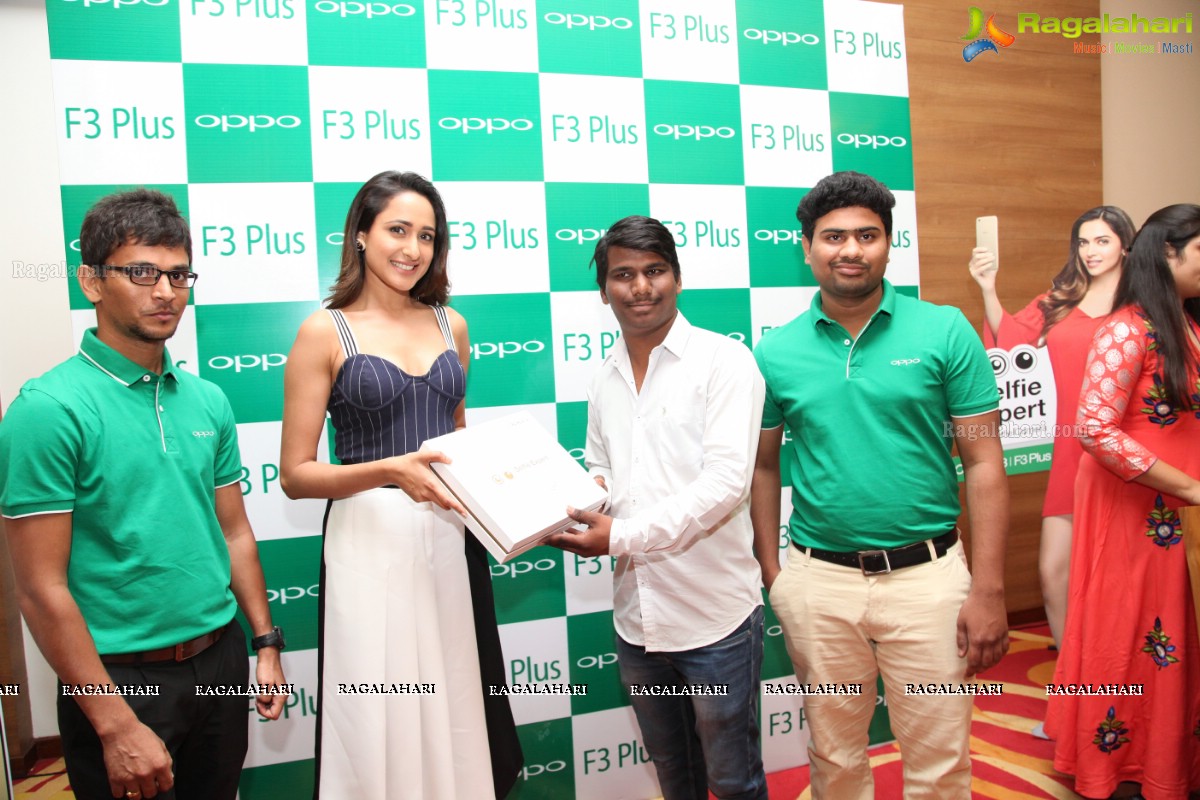Pragya Jaiswal launches Oppo F3 in Hyderabad