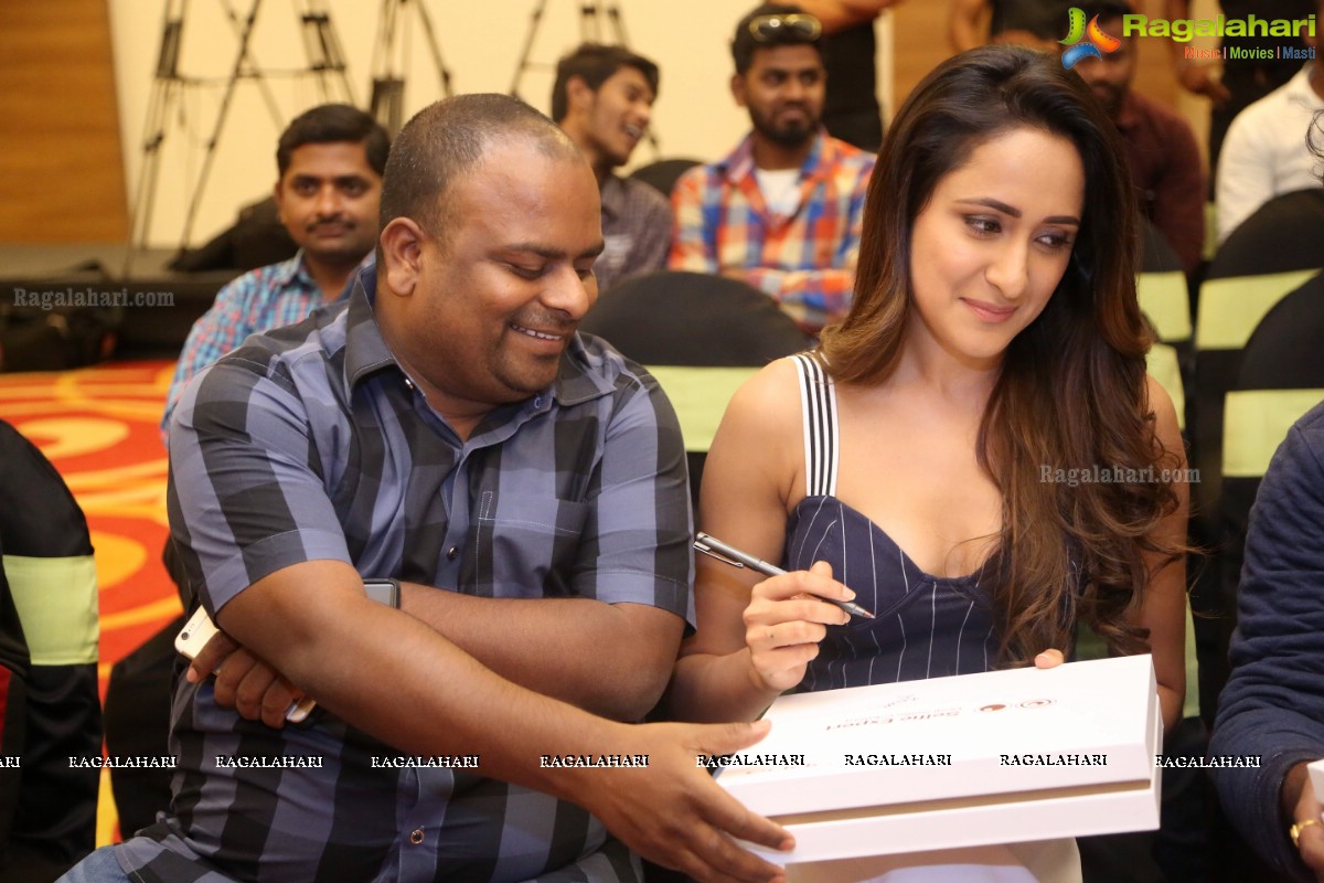 Pragya Jaiswal launches Oppo F3 in Hyderabad