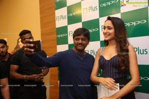 Oppo F3 Launch Pragya Jaiswal