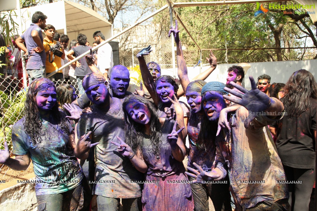 Rang Barse Holi Party at Oyster Lounge, Jubilee Hills, Hyderabad