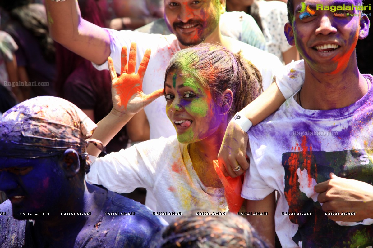 Rang Barse Holi Party at Oyster Lounge, Jubilee Hills, Hyderabad