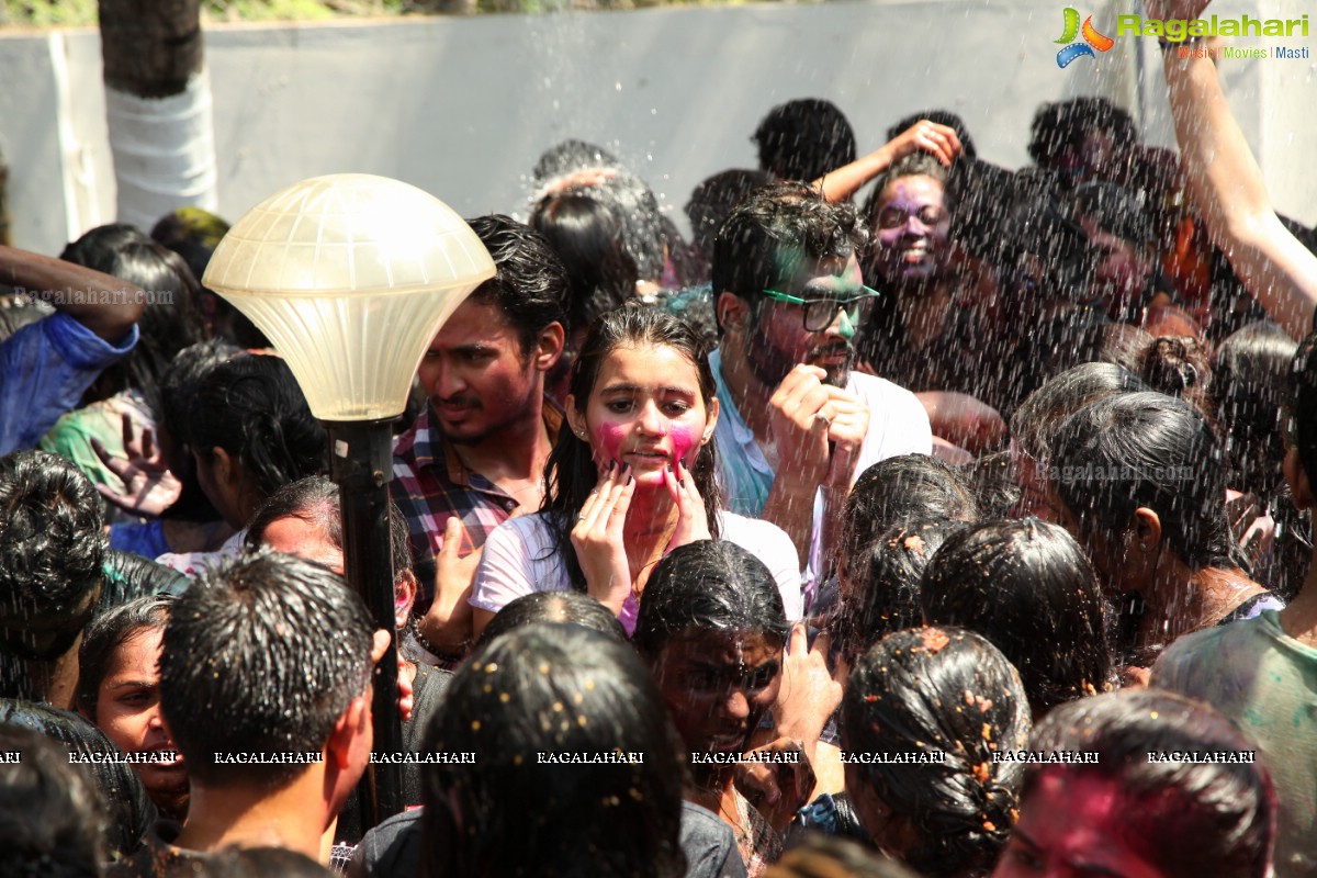 Rang Barse Holi Party at Oyster Lounge, Jubilee Hills, Hyderabad