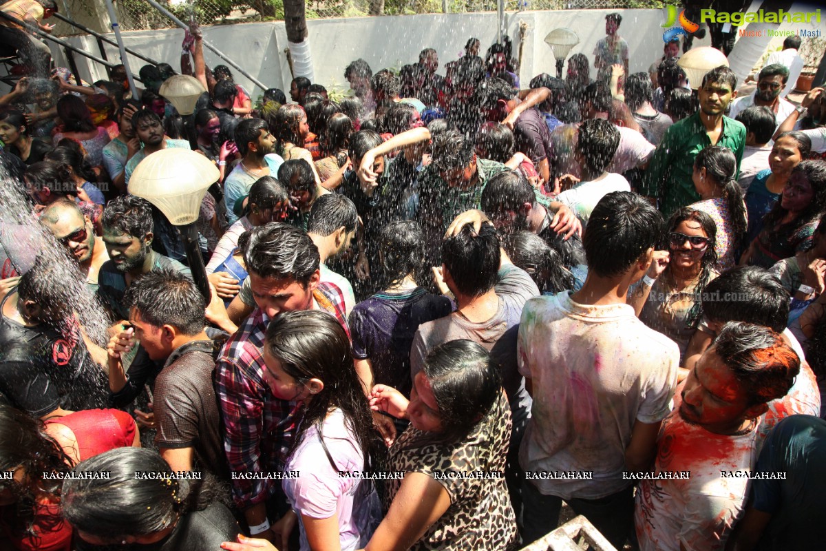 Rang Barse Holi Party at Oyster Lounge, Jubilee Hills, Hyderabad