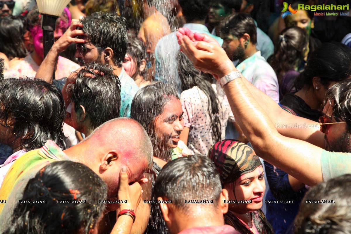 Rang Barse Holi Party at Oyster Lounge, Jubilee Hills, Hyderabad