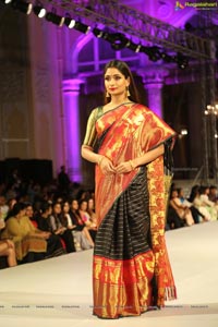 Rotary Fashion Ramp Walk