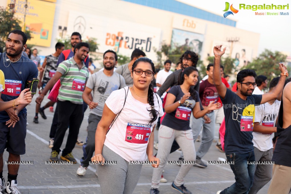 Women Run with Ritz Studious by Decathlon Uppal