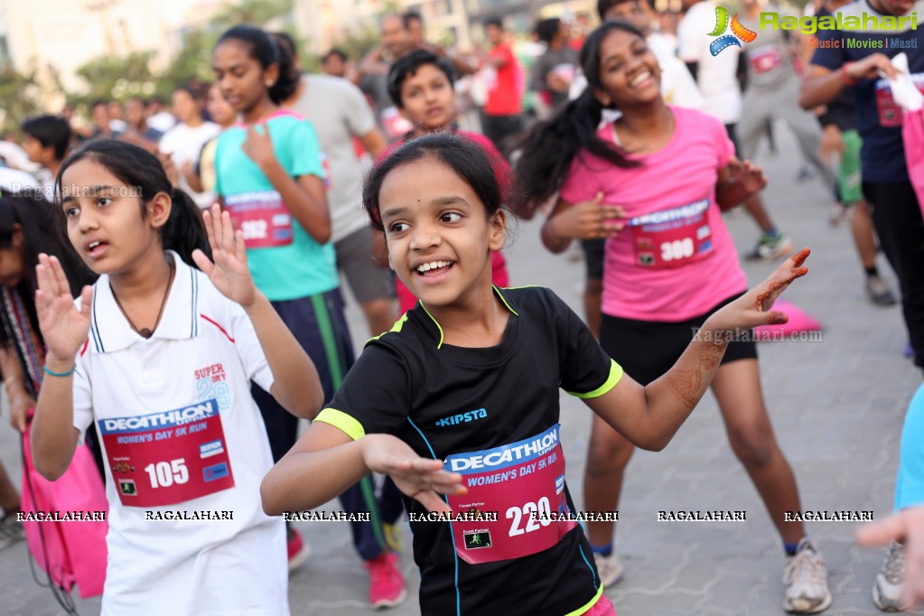 Women Run with Ritz Studious by Decathlon Uppal