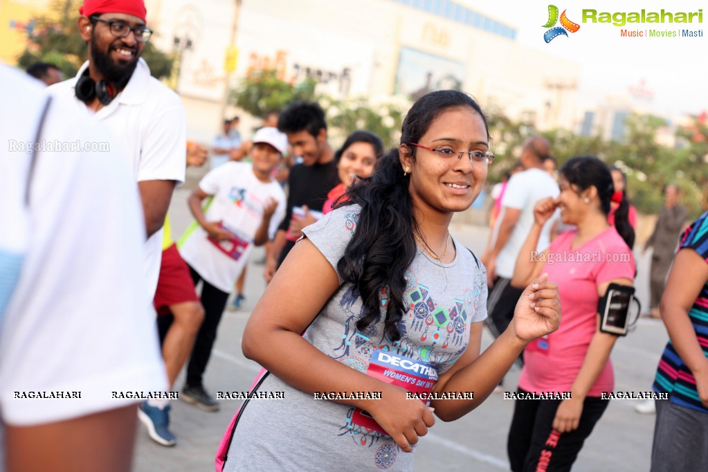 Women Run with Ritz Studious by Decathlon Uppal