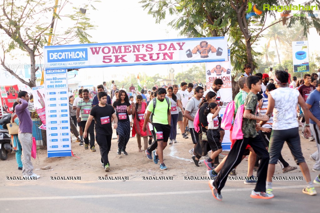 Women Run with Ritz Studious by Decathlon Uppal