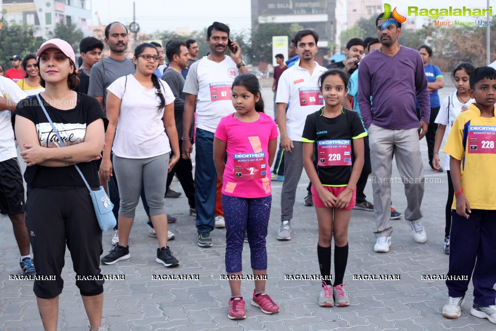 Women Run with Ritz Studious by Decathlon Uppal