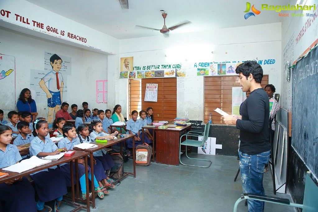 Allu Sirish at Banjara Hills Goverment High School