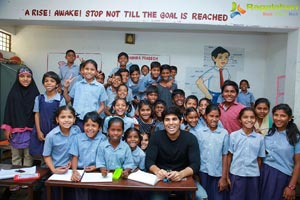 Allu Sirish Pega Teach For Change