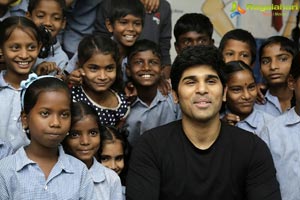 Allu Sirish Pega Teach For Change