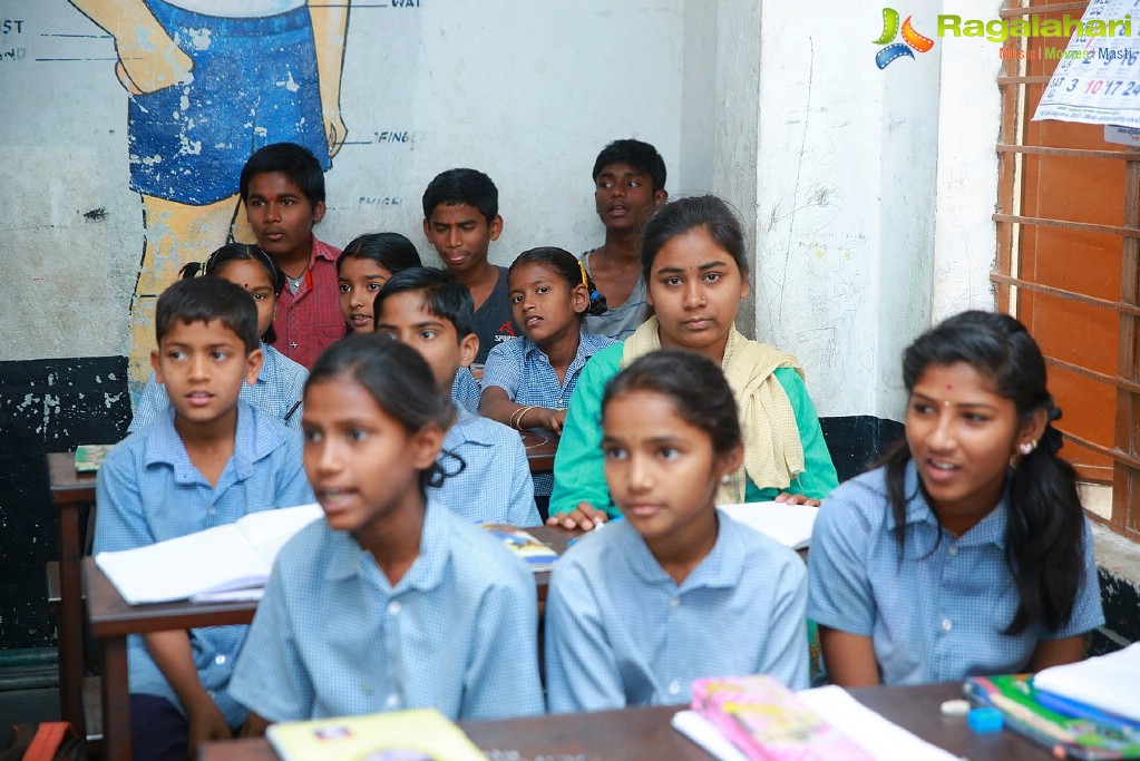 Allu Sirish at Banjara Hills Goverment High School