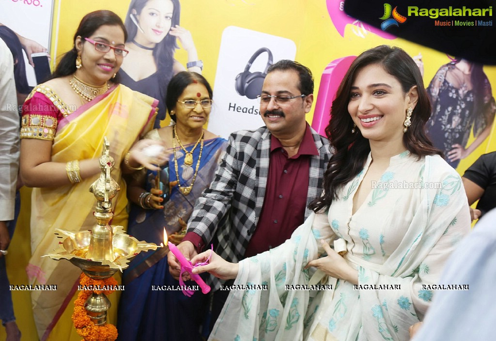 Tamannaah launches B New 50th Mobile Store at Vijayanagaram