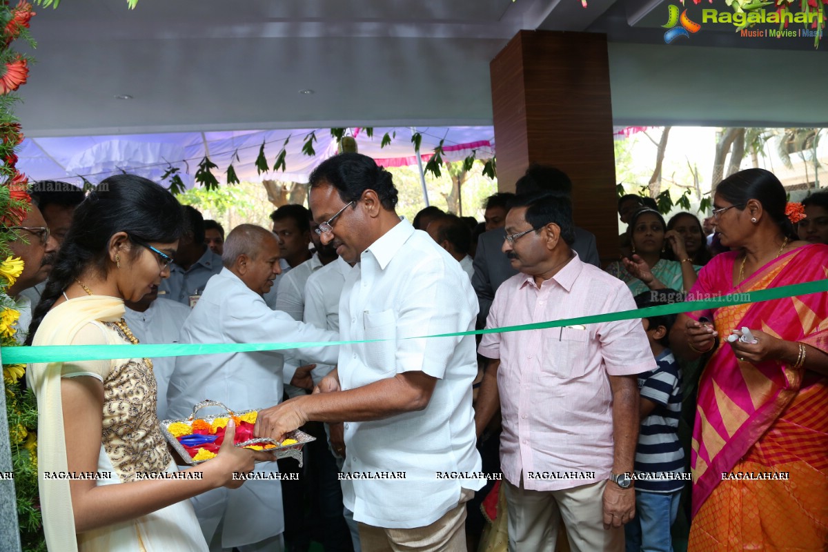 Health Minister Dr Laxma Reddy Inaugurates Face Clinics at Banjara Hills