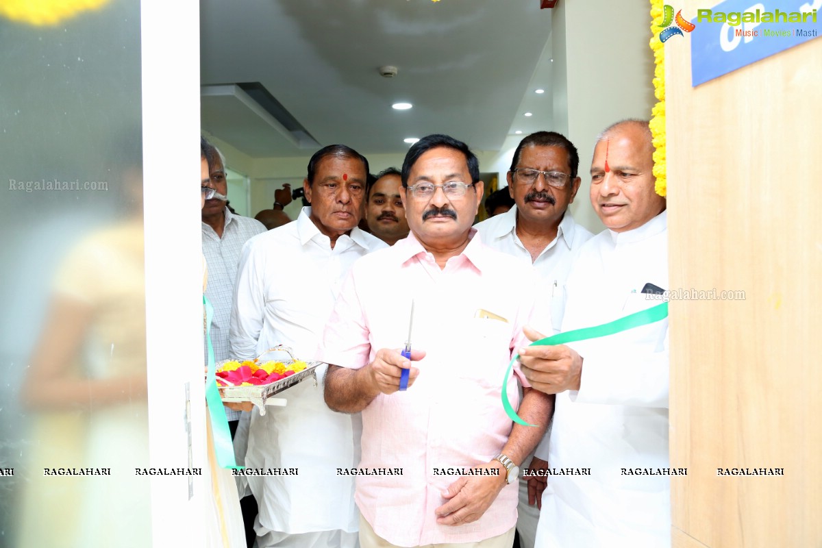 Health Minister Dr Laxma Reddy Inaugurates Face Clinics at Banjara Hills