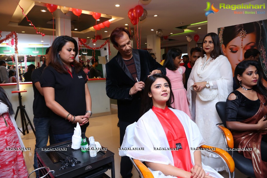 Priyanka Sharma & Priya Augustin launches Habib's Hair and Beauty Salon @ P&T Colony, Karkhana