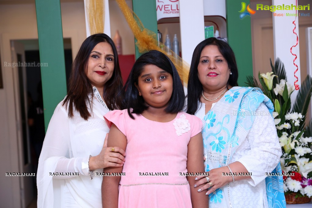 Priyanka Sharma & Priya Augustin launches Habib's Hair and Beauty Salon @ P&T Colony, Karkhana