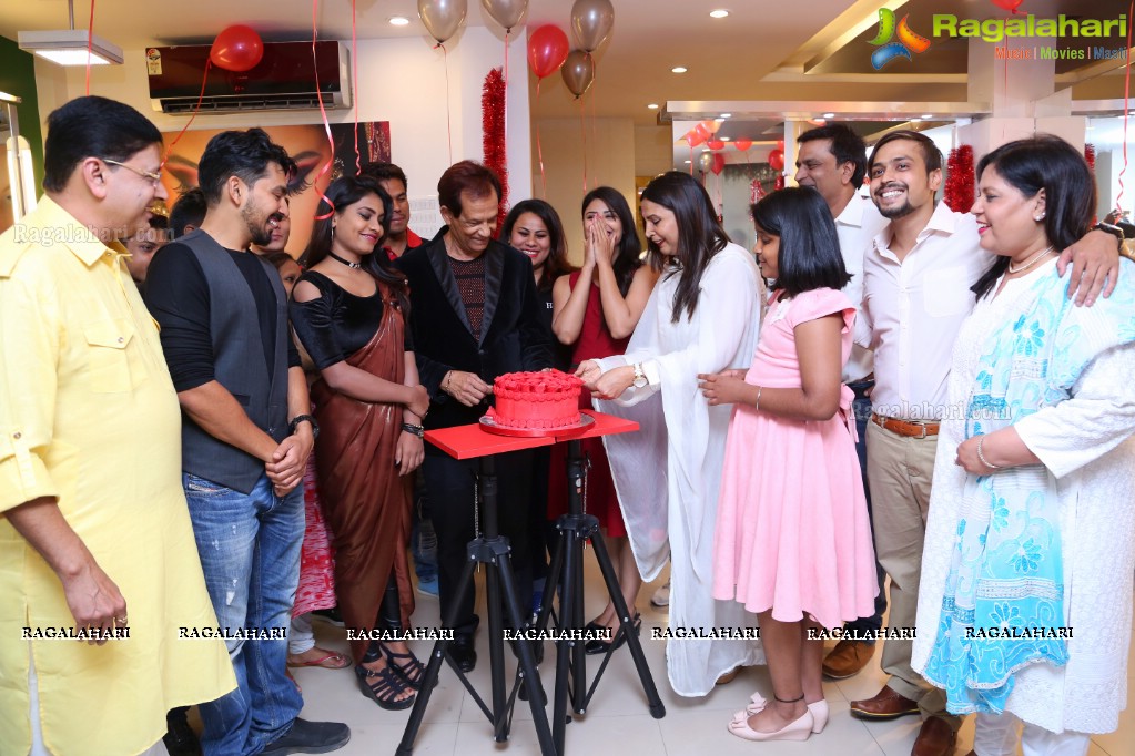 Priyanka Sharma & Priya Augustin launches Habib's Hair and Beauty Salon @ P&T Colony, Karkhana