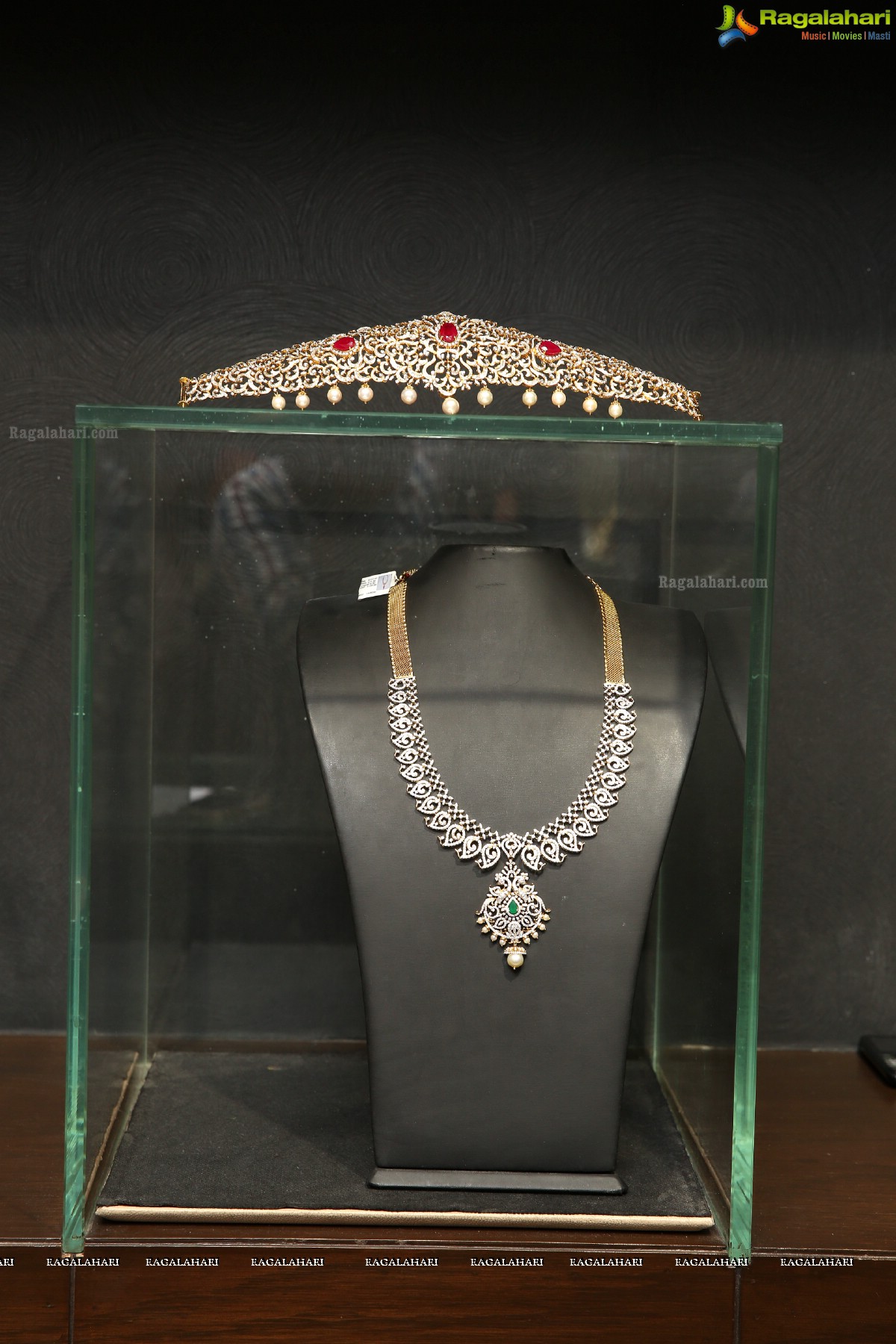 Grand Curtain Raiser Of Designer Jewellery Exhibition By Hiya Jewellers At Somajiguda