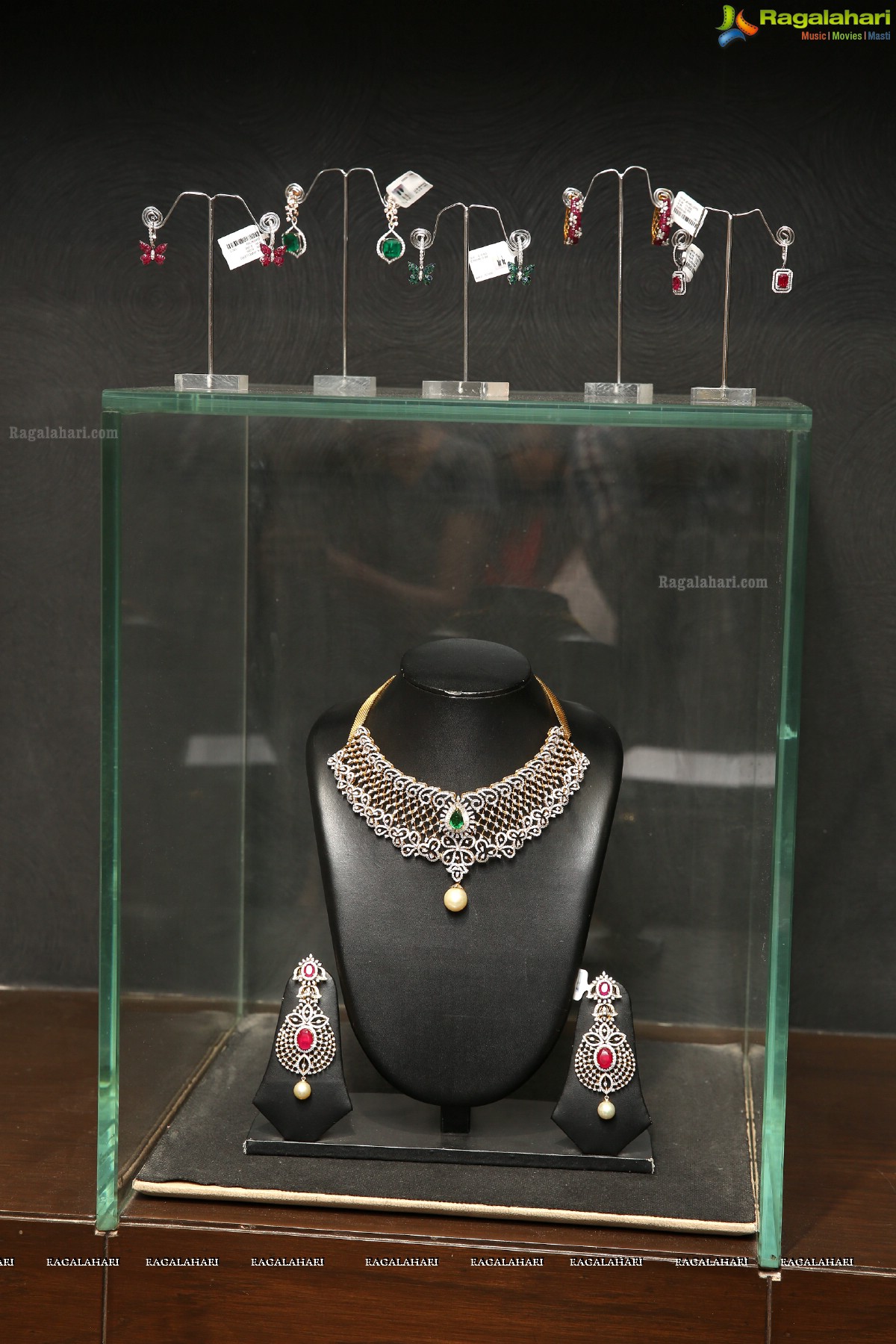 Grand Curtain Raiser Of Designer Jewellery Exhibition By Hiya Jewellers At Somajiguda