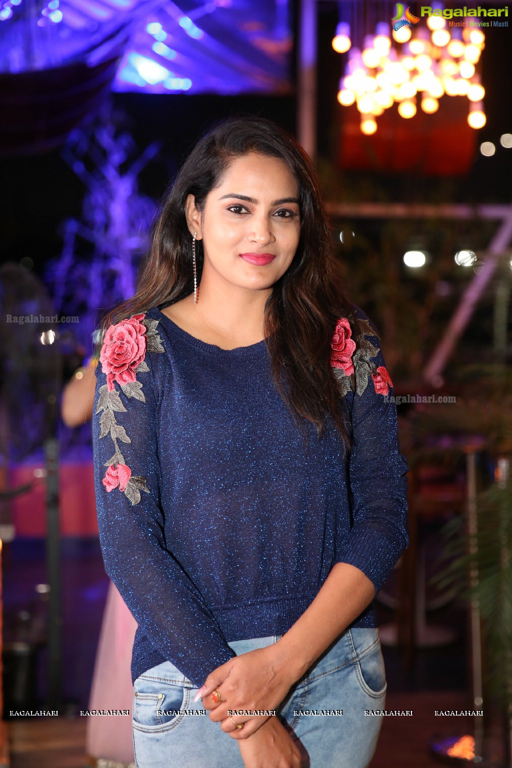 Telugu TV Artist Latha Chowdary Birthday Bash at Filmy Junction