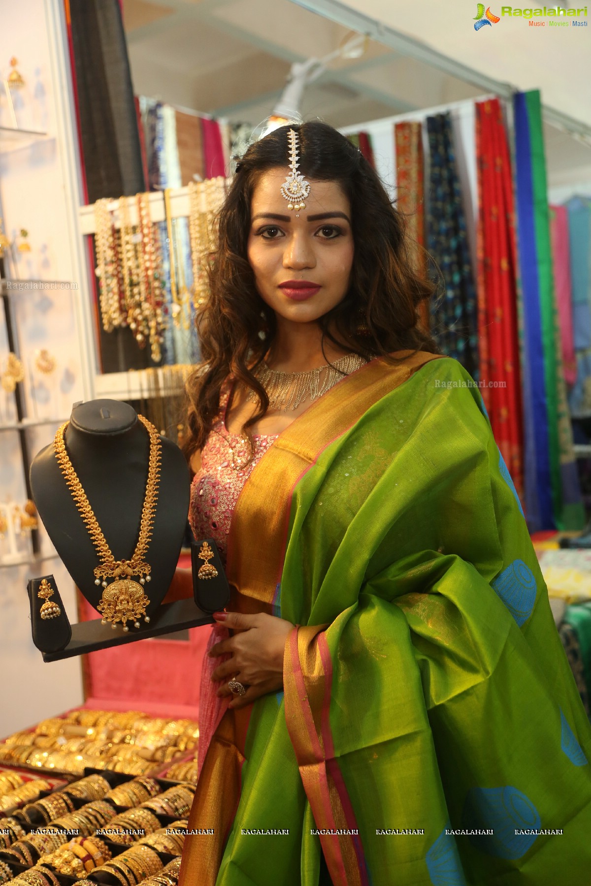 Actress Bhavya Sri Launches National Silk Expo @ Sri Satya sai Nigamagamam