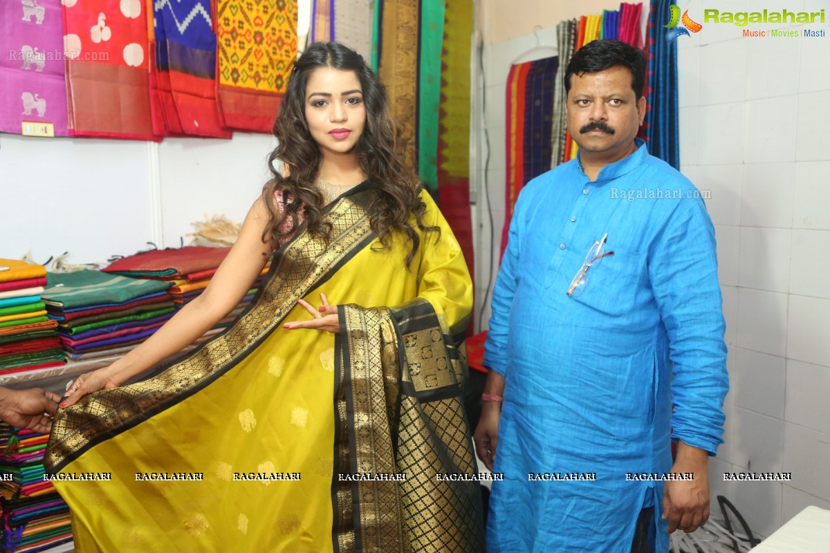 Actress Bhavya Sri Launches National Silk Expo @ Sri Satya sai Nigamagamam