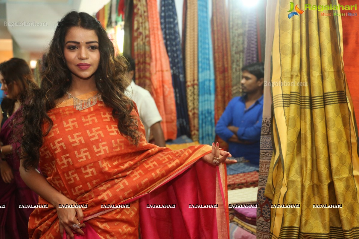 Actress Bhavya Sri Launches National Silk Expo @ Sri Satya sai Nigamagamam