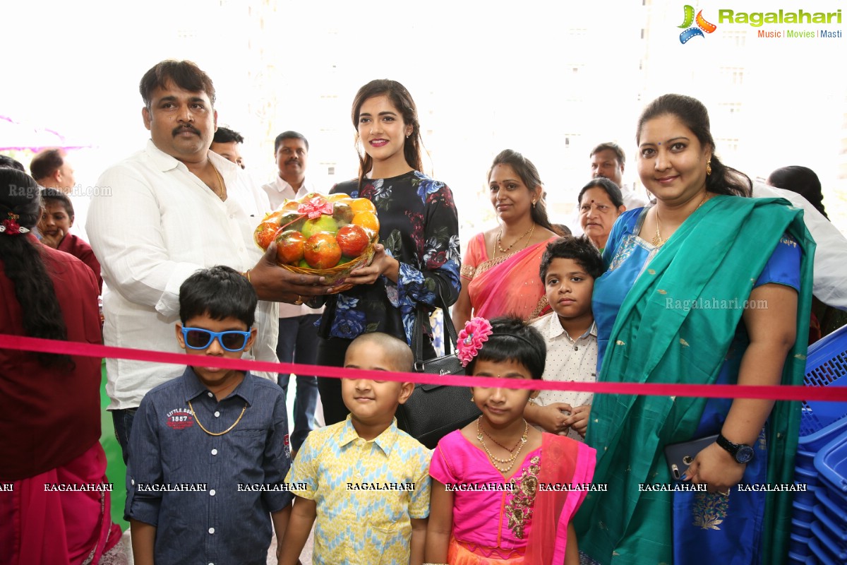 Actress Simran Chaudhary Inaugurates 'Pure 0 Naturals' outlet @ Kondapur