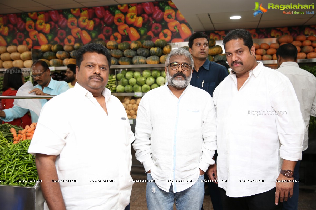 Actress Simran Chaudhary Inaugurates 'Pure 0 Naturals' outlet @ Kondapur