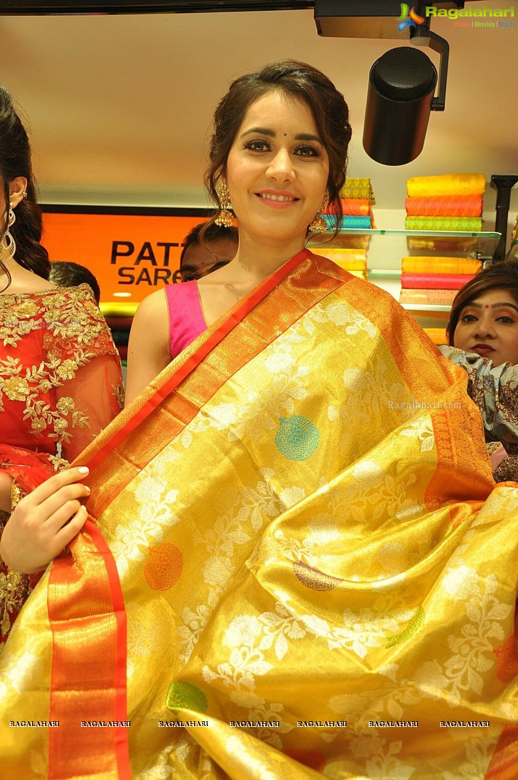 Raashi Khanna and Mehrene Kaur launches KLM Fashion Mall in Nellore