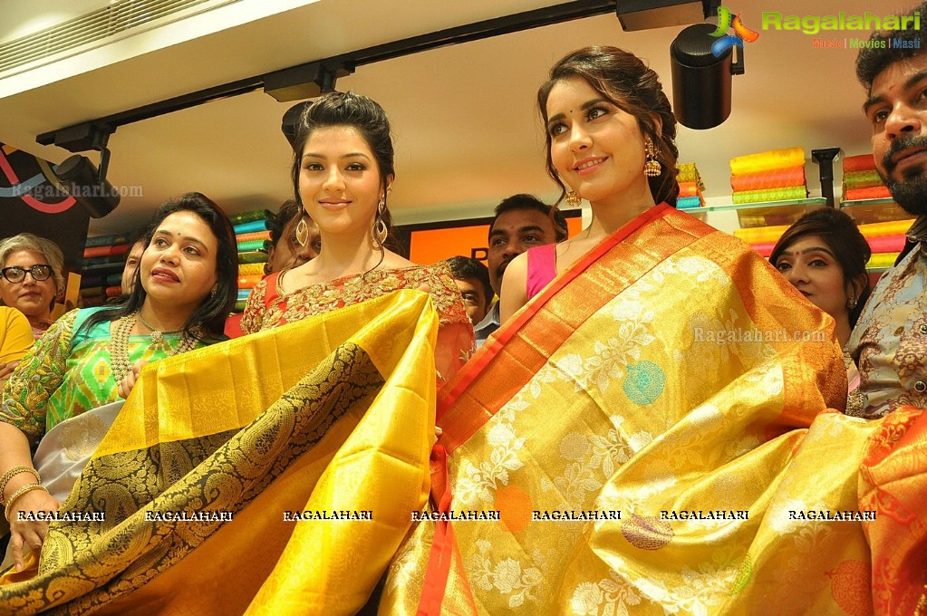 Raashi Khanna and Mehrene Kaur launches KLM Fashion Mall in Nellore