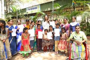 Pochampally Handlooms 