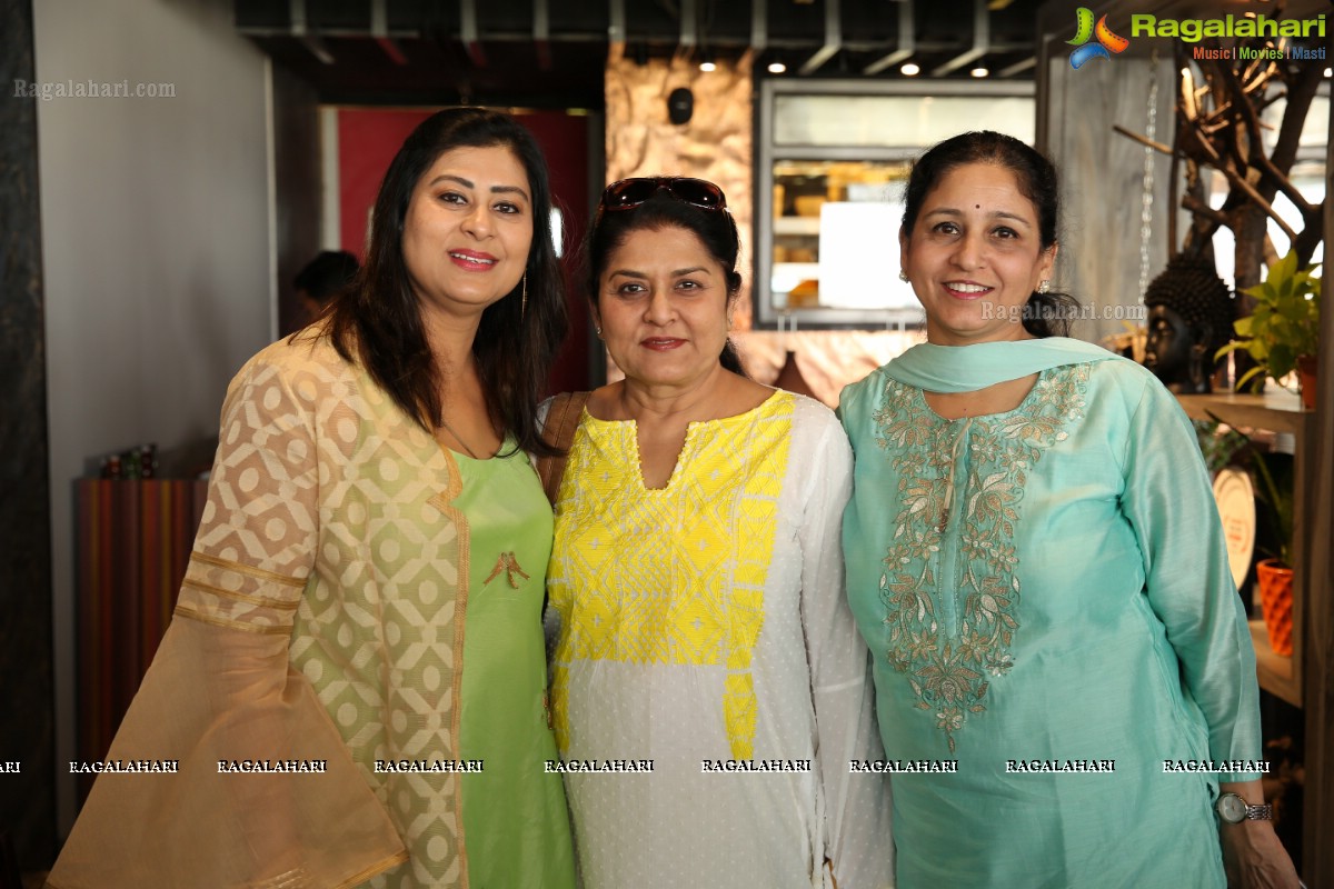 Ravita Mayor Birthday Party at Tom Yum Yum, Jubilee Hills