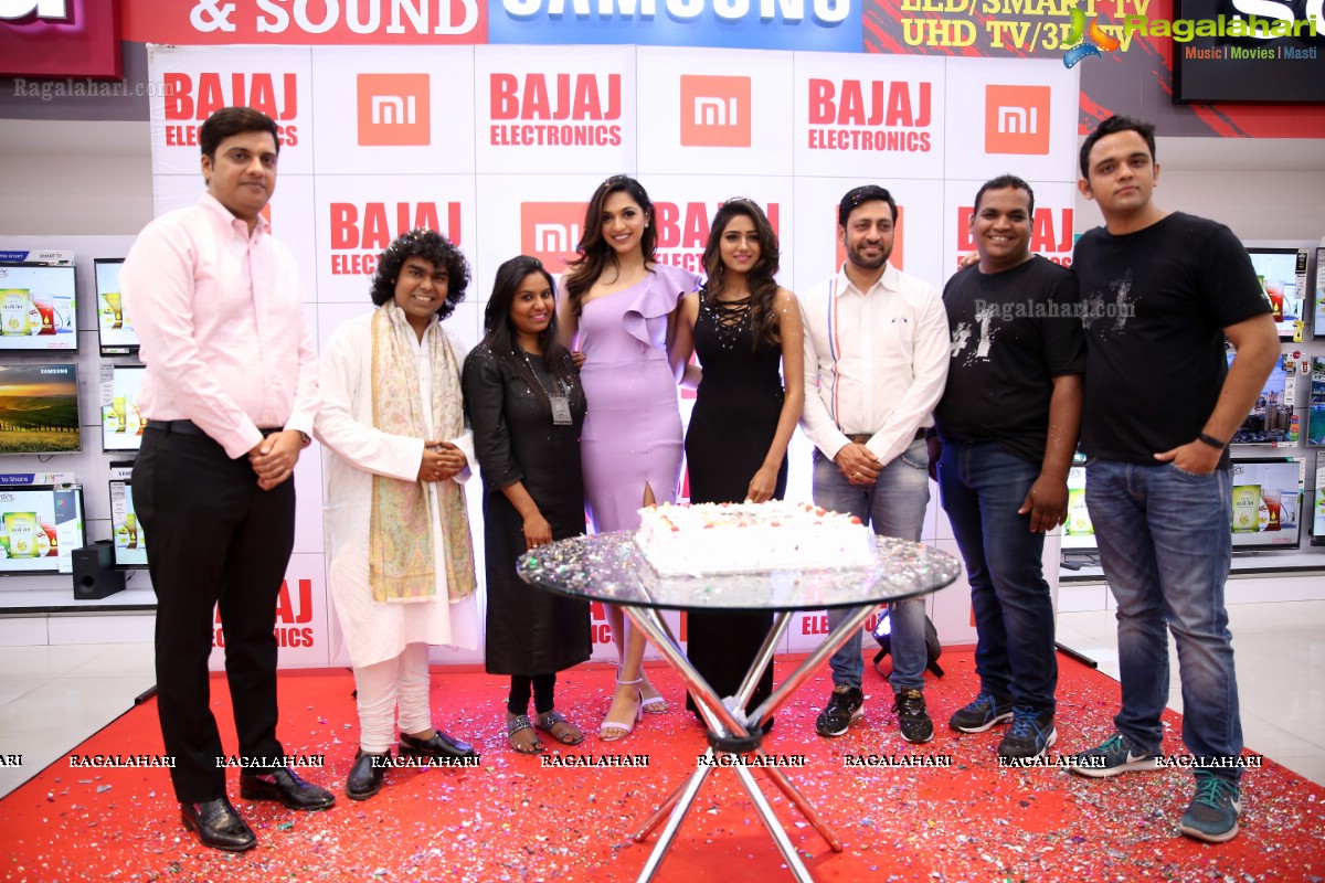 Grand Unveiling Of Redmi Galaxy Note 5 at Bajaj Electronics - Forum Sujana Mall, KPHB