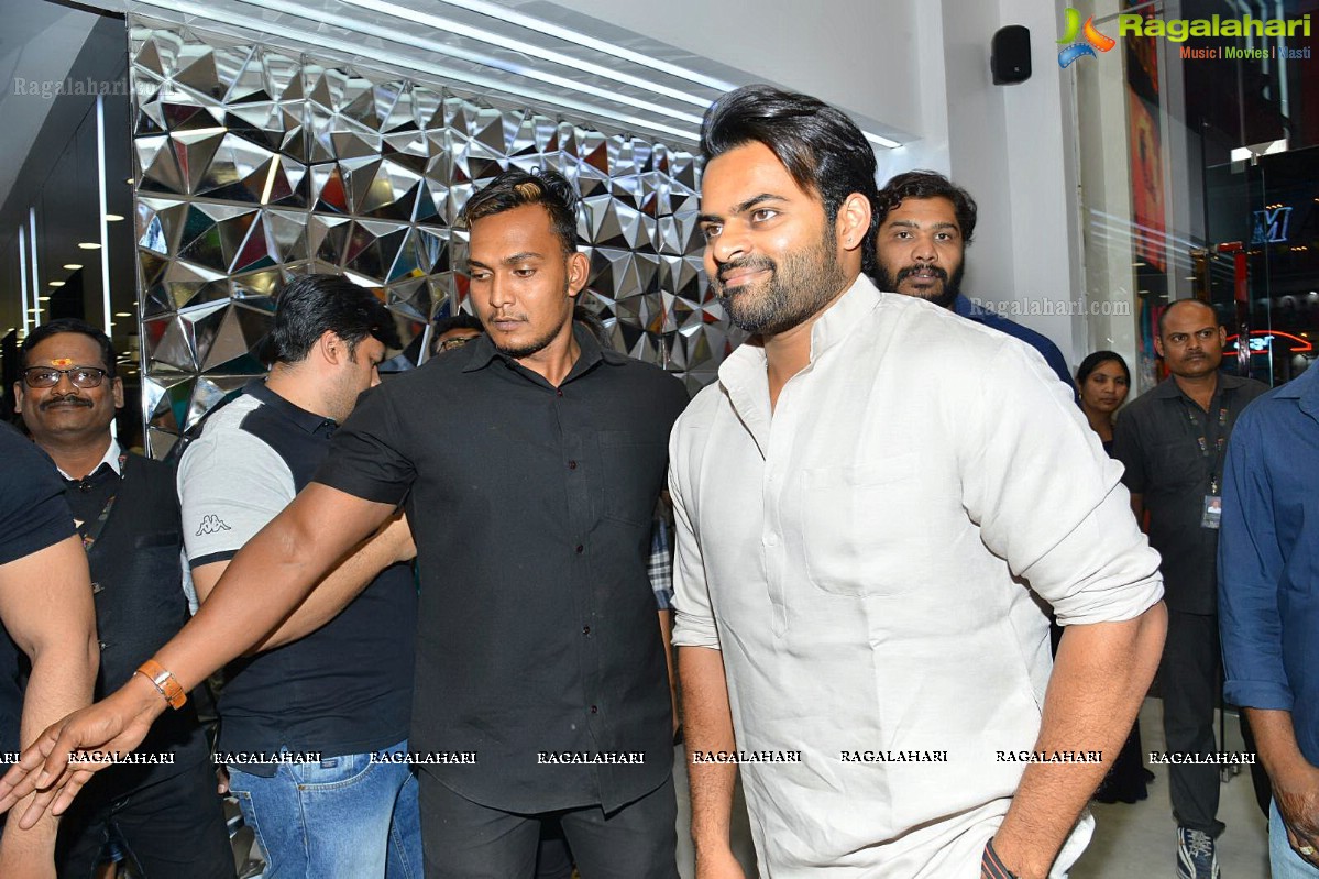 Sai Dharam Tej Launches Sunrisers Hyderabad Jersey at KLM Fashion Mall