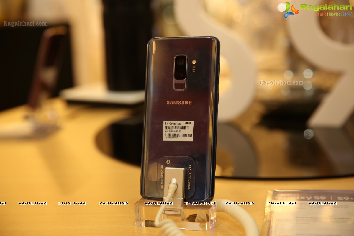 Samsung Galaxy S9 Unveiling at Bajaj Electronics Sujana Mall