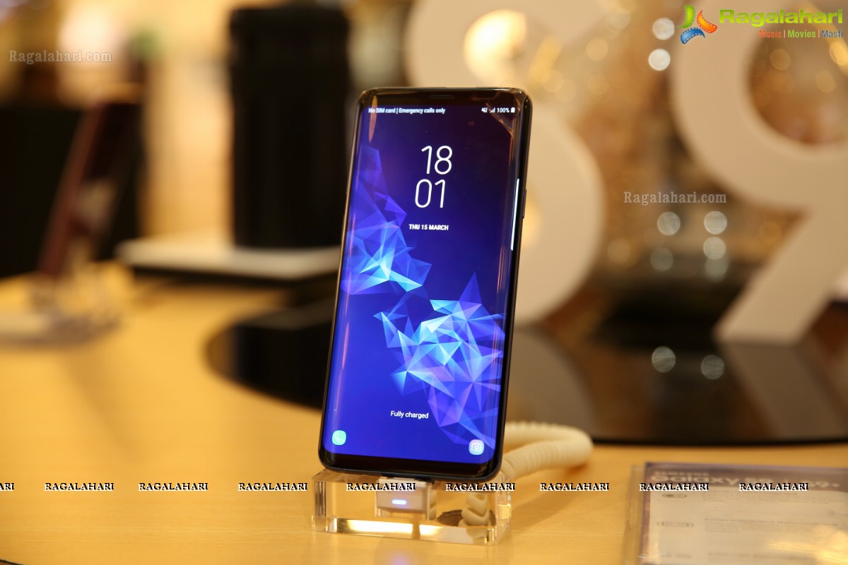 Samsung Galaxy S9 Unveiling at Bajaj Electronics Sujana Mall