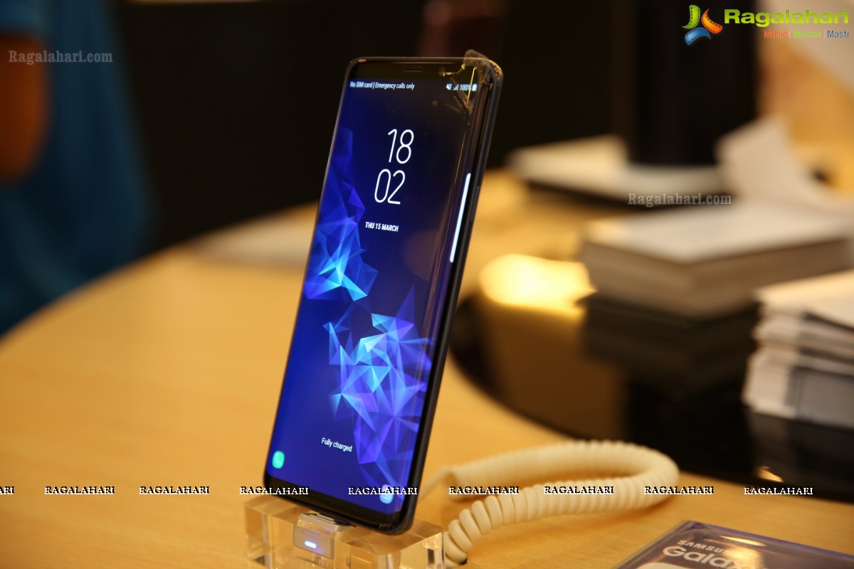 Samsung Galaxy S9 Unveiling at Bajaj Electronics Sujana Mall