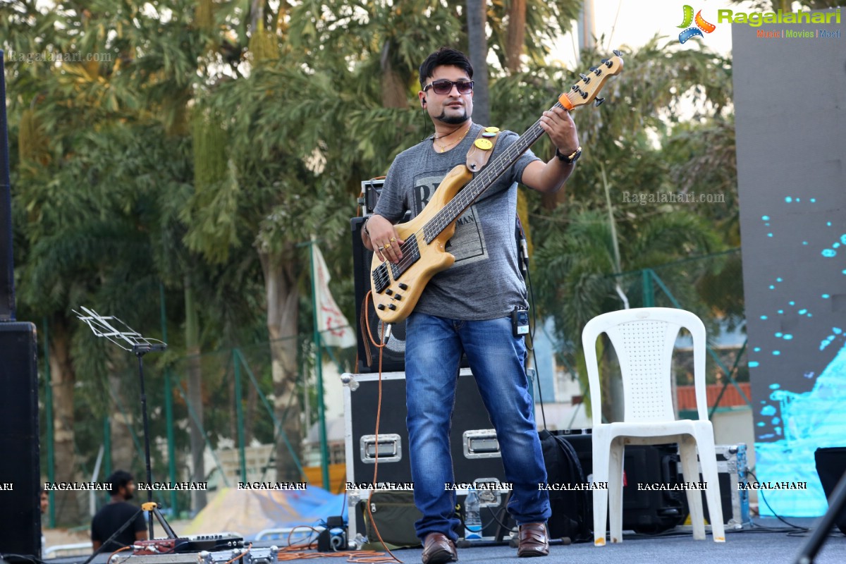 Shiznay 2018 - Singer Nakash Aziz Live Concert at TKR Institutions