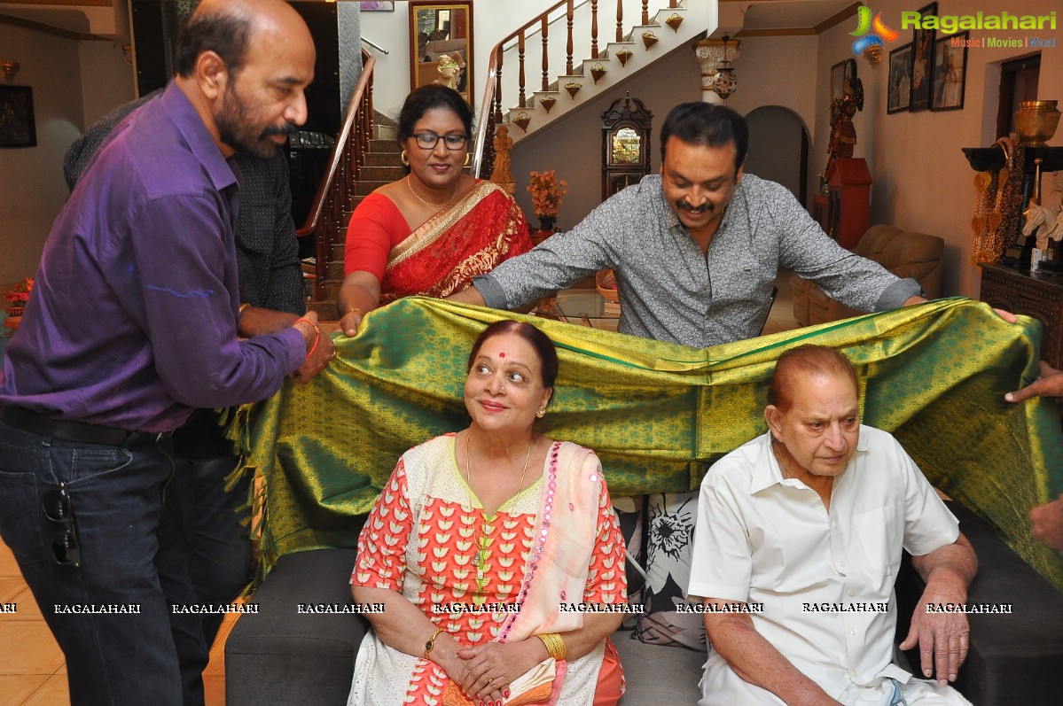 MAA President Naresh & Panel Members Met Superstar Krishna, Vijayanirmala garu