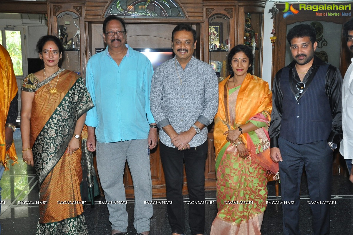 MAA President Naresh & Panel Members Met Superstar Krishna, Vijayanirmala garu